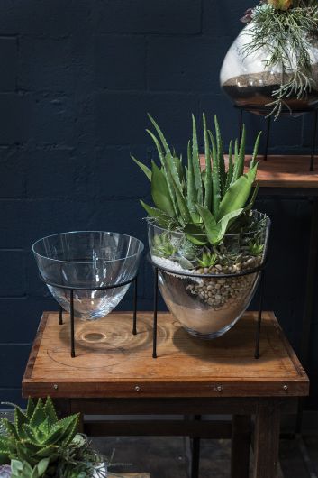 Zein Stand Vase